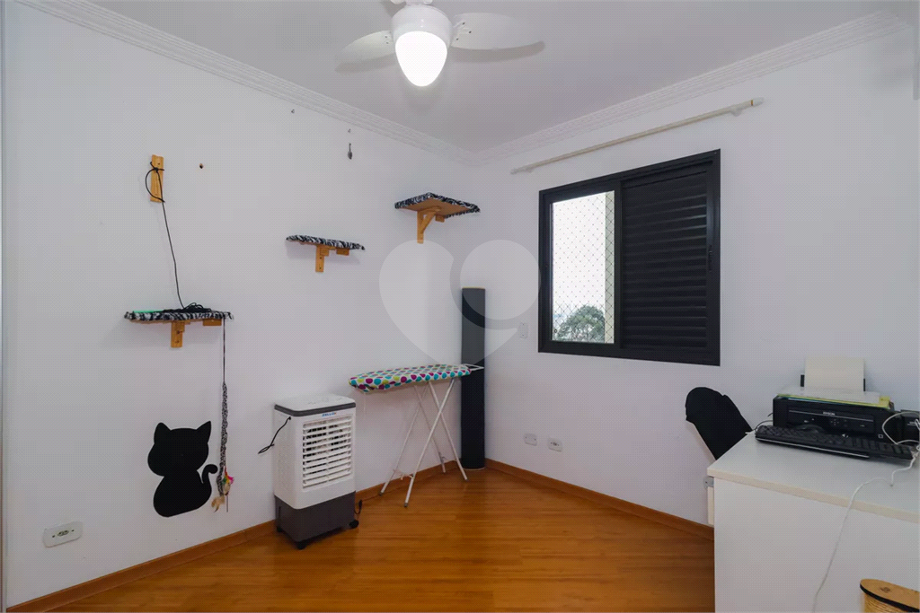 Apartamento a venda com 2 dormitórios em Taboão da Serra.