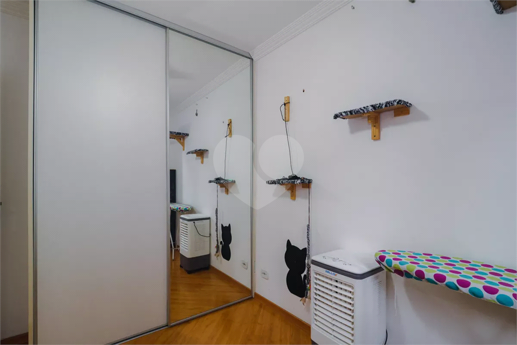 Apartamento a venda com 2 dormitórios em Taboão da Serra.