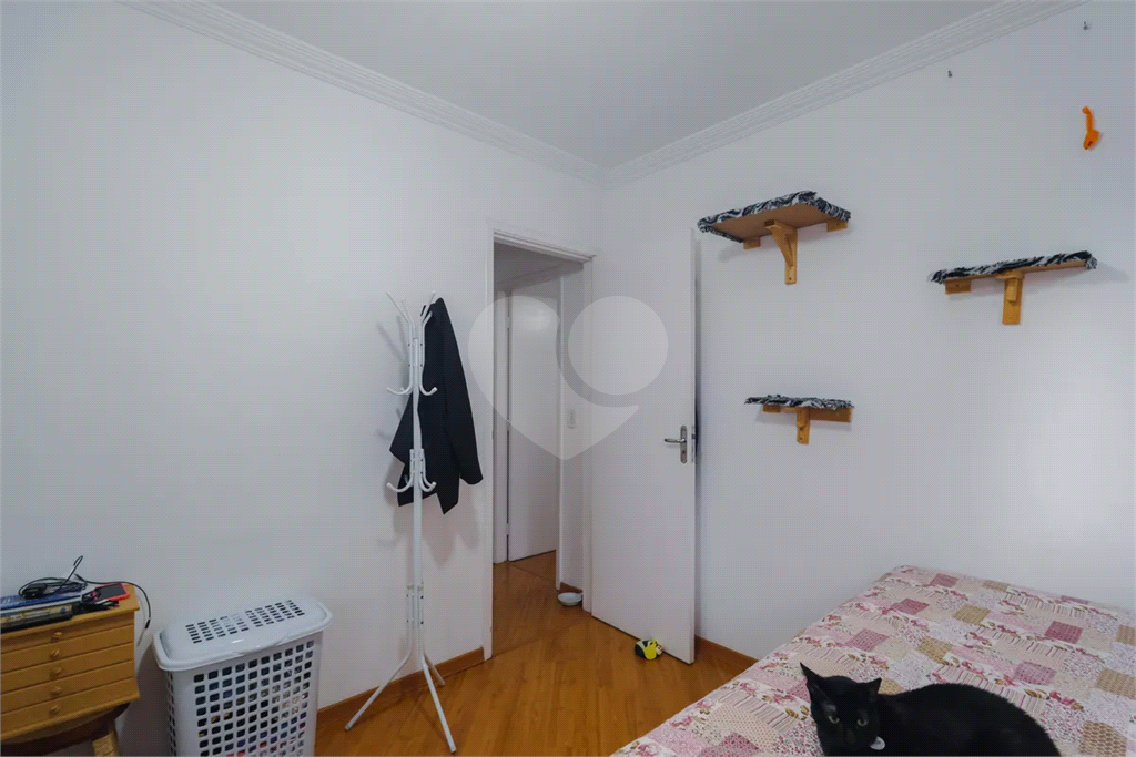 Apartamento a venda com 2 dormitórios em Taboão da Serra.