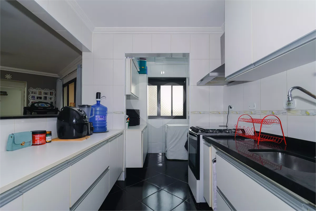 Apartamento a venda com 2 dormitórios em Taboão da Serra.