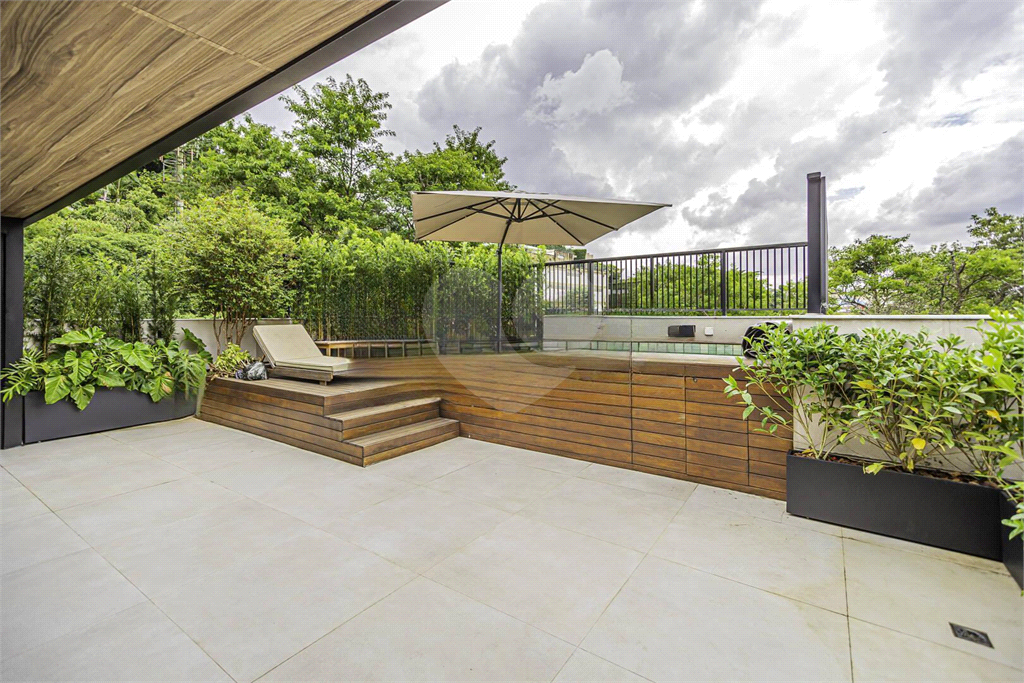 Cobertura duplex 273m² com 3 suítes no coração do Cidade Jardim