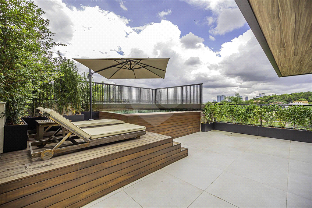 Cobertura duplex 273m² com 3 suítes no coração do Cidade Jardim