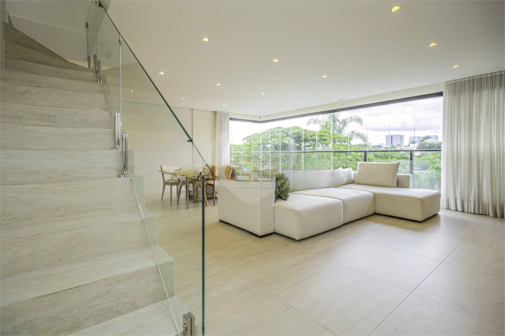 Cobertura duplex 273m² com 3 suítes no coração do Cidade Jardim