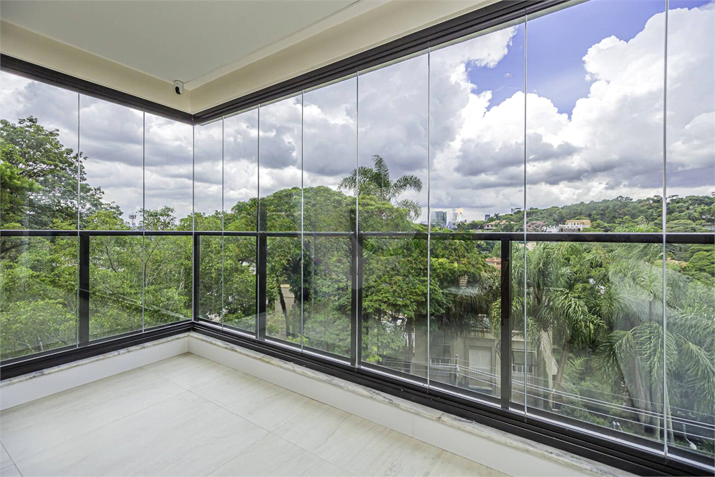 Cobertura duplex 273m² com 3 suítes no coração do Cidade Jardim