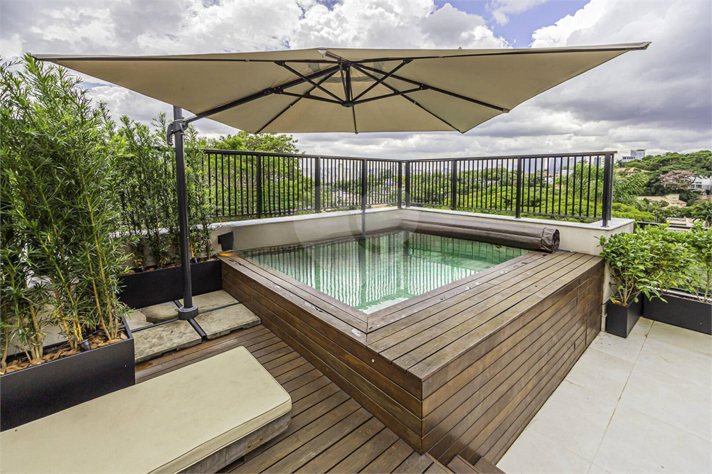 Cobertura duplex 273m² com 3 suítes no coração do Cidade Jardim