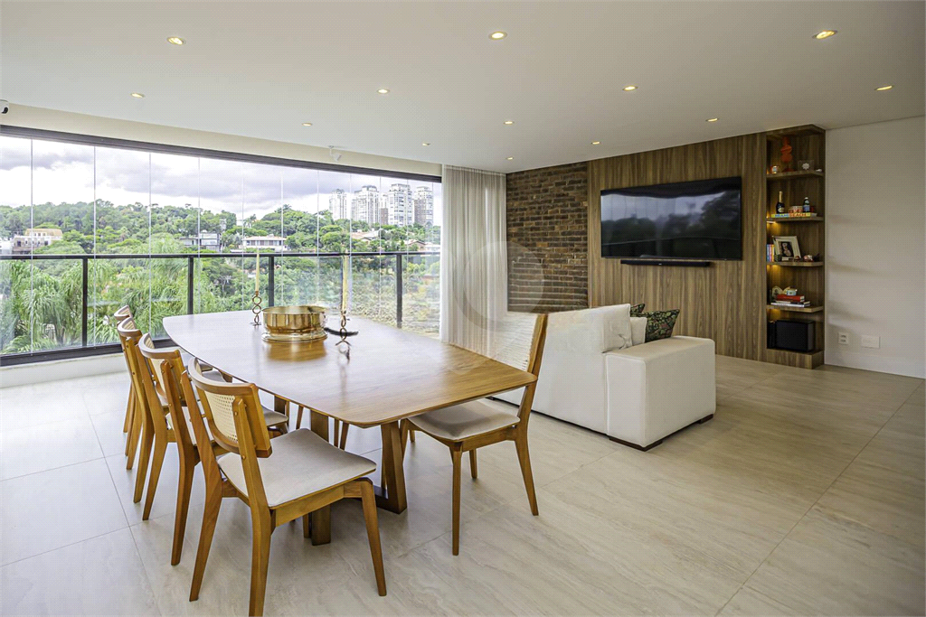 Cobertura duplex 273m² com 3 suítes no coração do Cidade Jardim