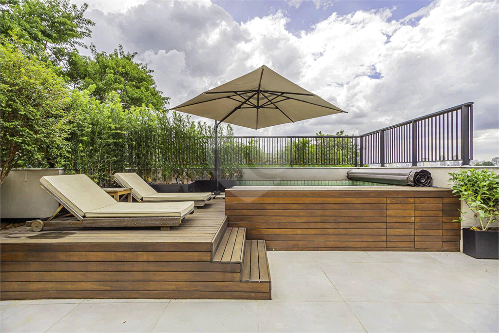 Cobertura duplex 273m² com 3 suítes no coração do Cidade Jardim