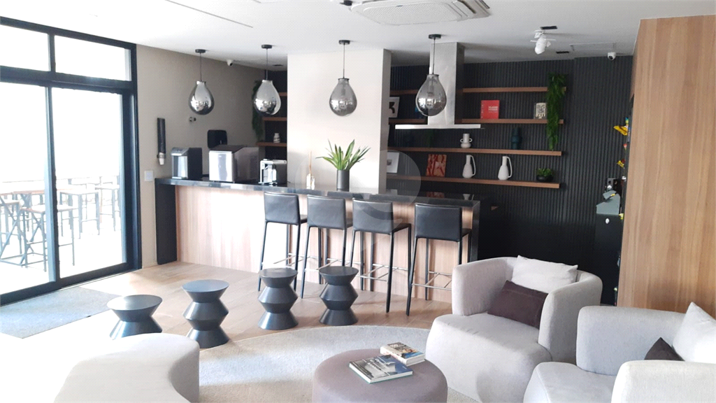 STUDIO MOBILIADO E EQUIPADO EM PINHEIROS.