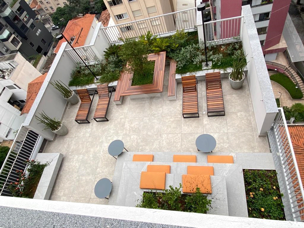 STUDIO MOBILIADO E EQUIPADO EM PINHEIROS.