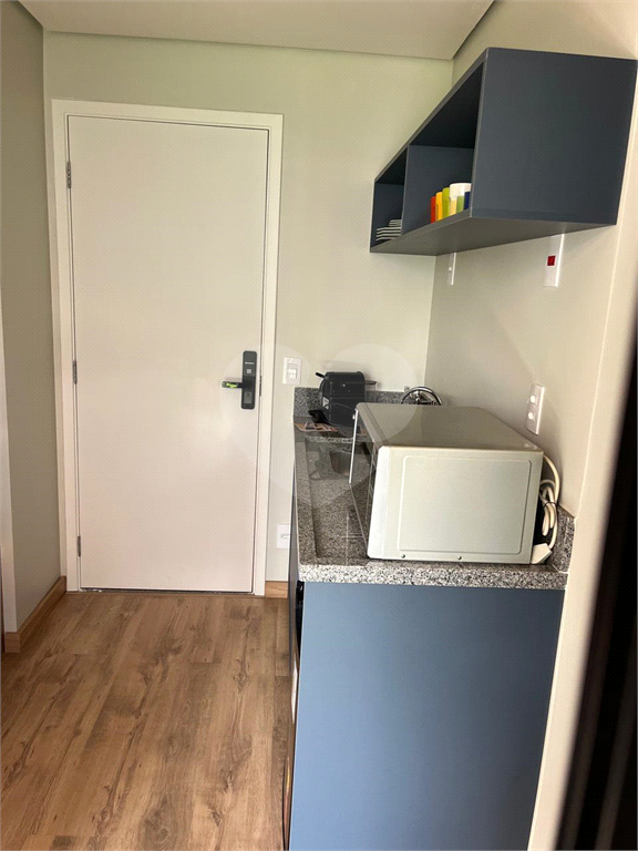 STUDIO MOBILIADO E EQUIPADO EM PINHEIROS.