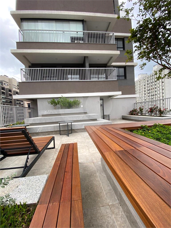 STUDIO MOBILIADO E EQUIPADO EM PINHEIROS.