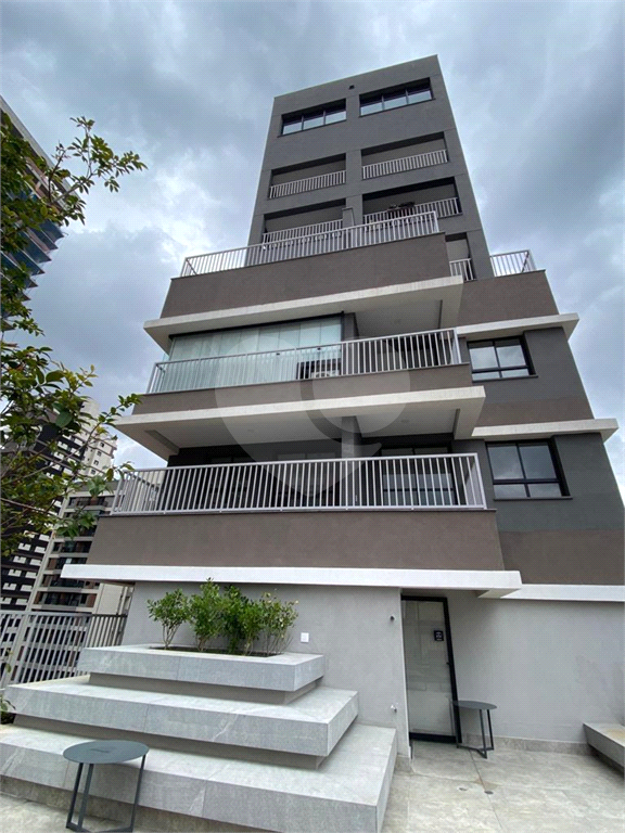 STUDIO MOBILIADO E EQUIPADO EM PINHEIROS.