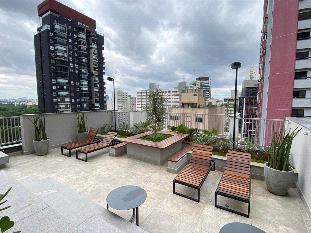 STUDIO MOBILIADO E EQUIPADO EM PINHEIROS.