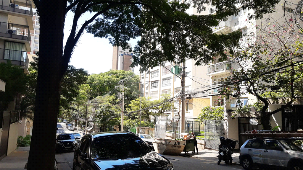 APARTAMENTO COM 175M² Úteis-2 VAGAS FIXAS - JARDIM PAULISTA.