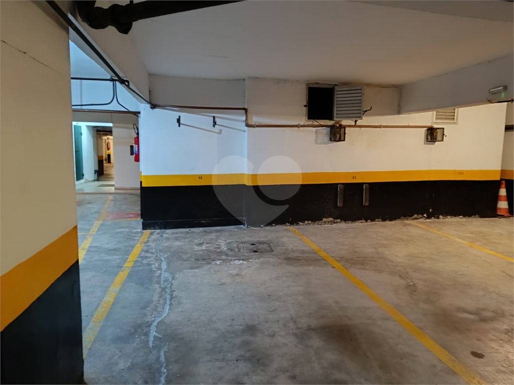 Apartamento em Moema com 3 quartos