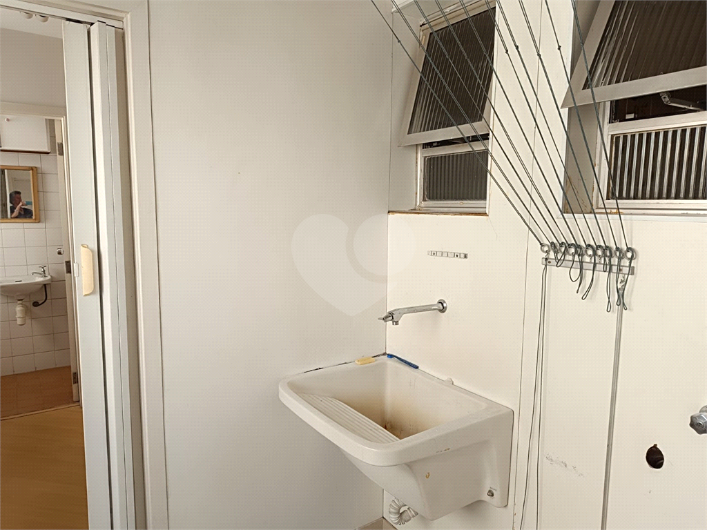 Apartamento em Moema com 3 quartos