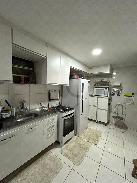 Sobrado na Rua Geneve, 2 dormitórios 2 banheiros 