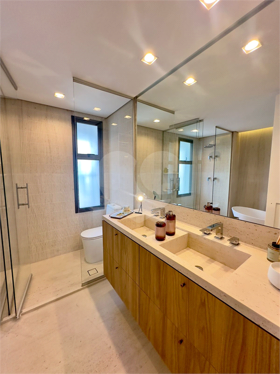 Brooklin Novo - Apto pronto - 206,38 m² - 3 suites - 3 vgs