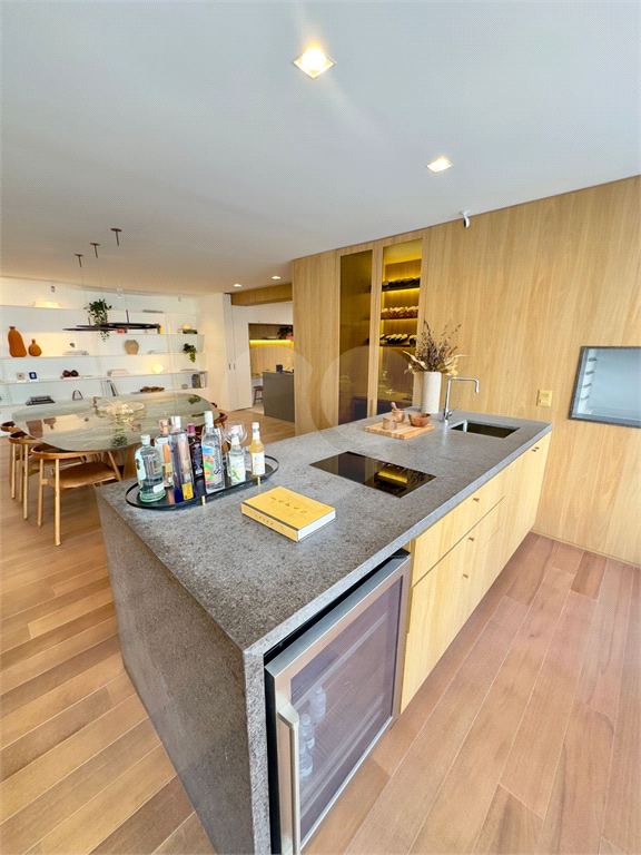 Brooklin Novo - Apto pronto - 206,38 m² - 3 suites - 3 vgs