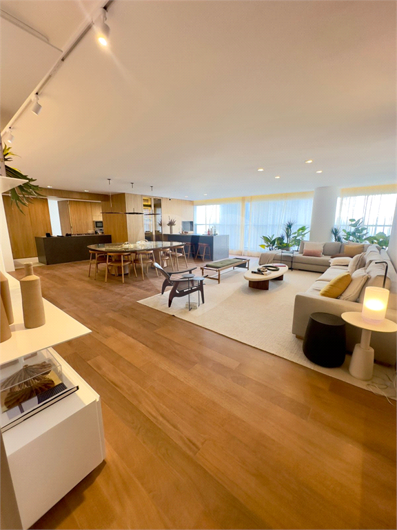 Brooklin Novo - Apto pronto - 206,38 m² - 3 suites - 3 vgs