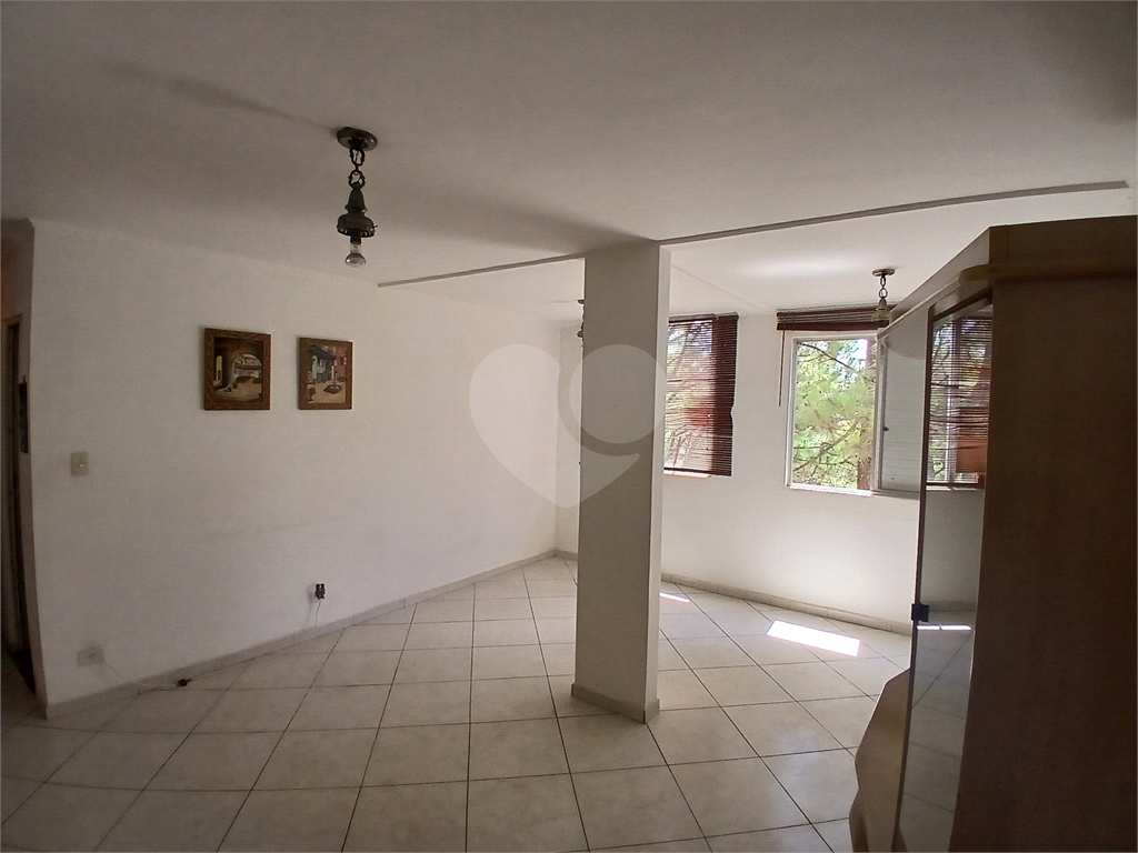 APARTAMENTO em TREMEMBÉ