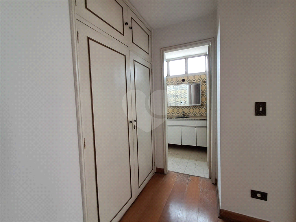 Imóvel de 165m² com ampla sala de estar estar cozinha e copa 3 quartos 1 suíte 1 vaga de garagem Perdizes