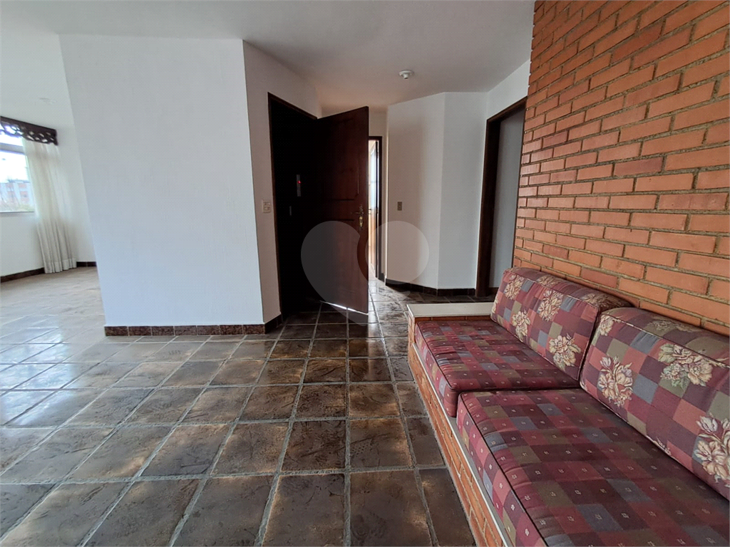 Imóvel de 165m² com ampla sala de estar estar cozinha e copa 3 quartos 1 suíte 1 vaga de garagem Perdizes