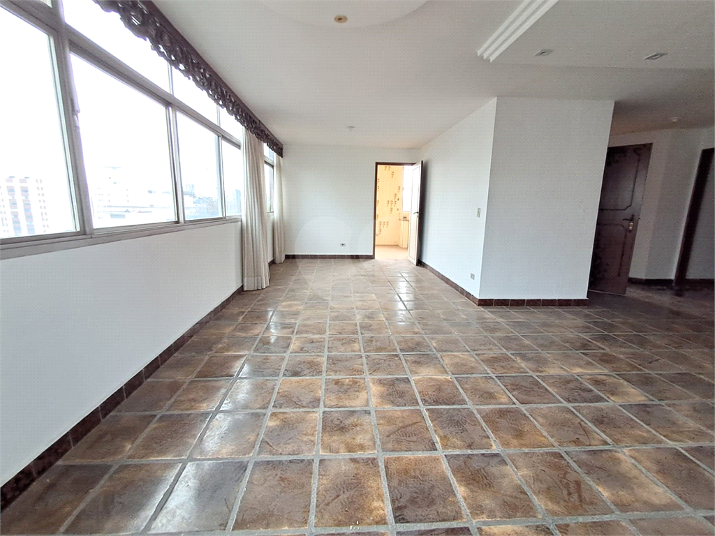 Imóvel de 165m² com ampla sala de estar estar cozinha e copa 3 quartos 1 suíte 1 vaga de garagem Perdizes