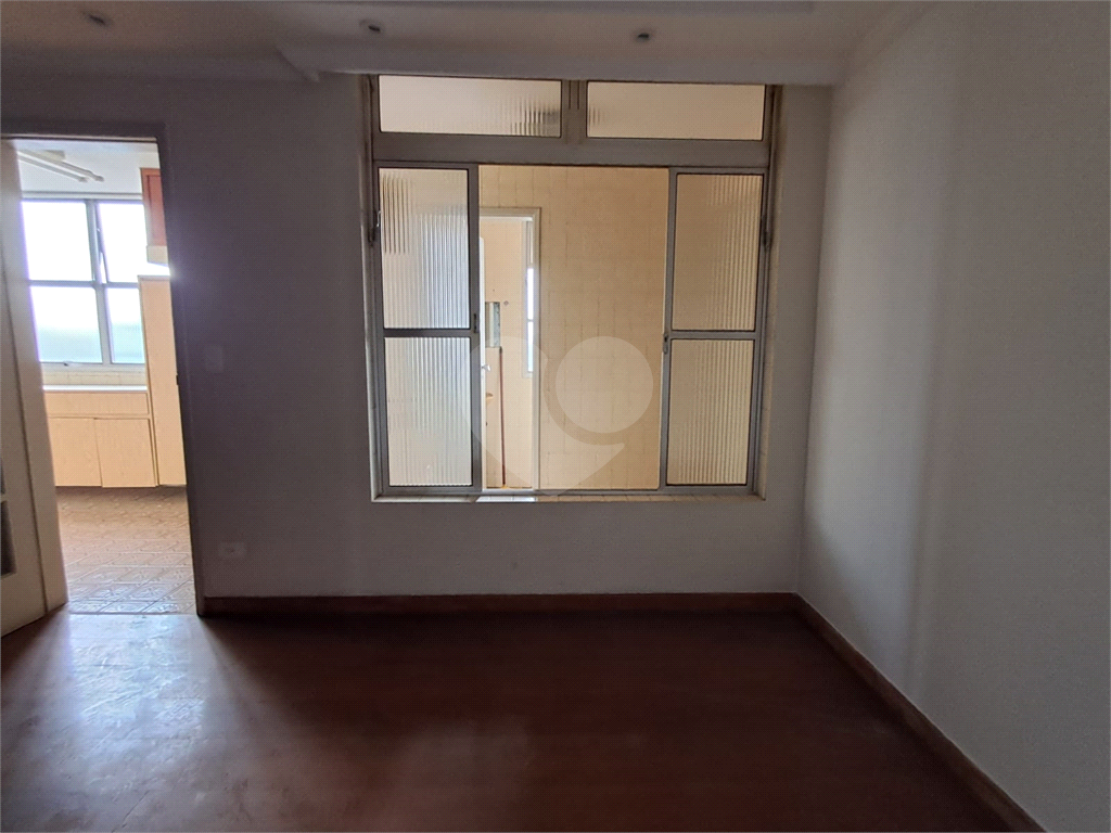 Imóvel de 165m² com ampla sala de estar estar cozinha e copa 3 quartos 1 suíte 1 vaga de garagem Perdizes