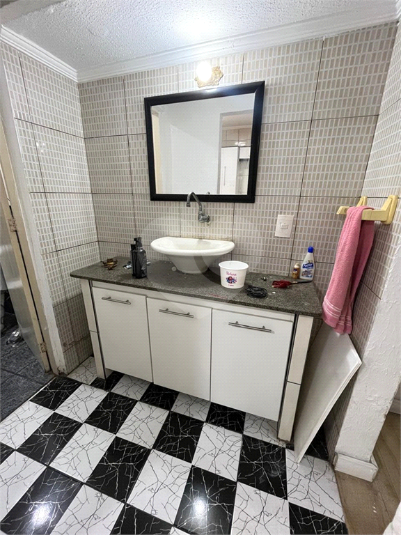 Casa Térrea na Vila Gustavo, 3 dormitórios, 2 vagas.