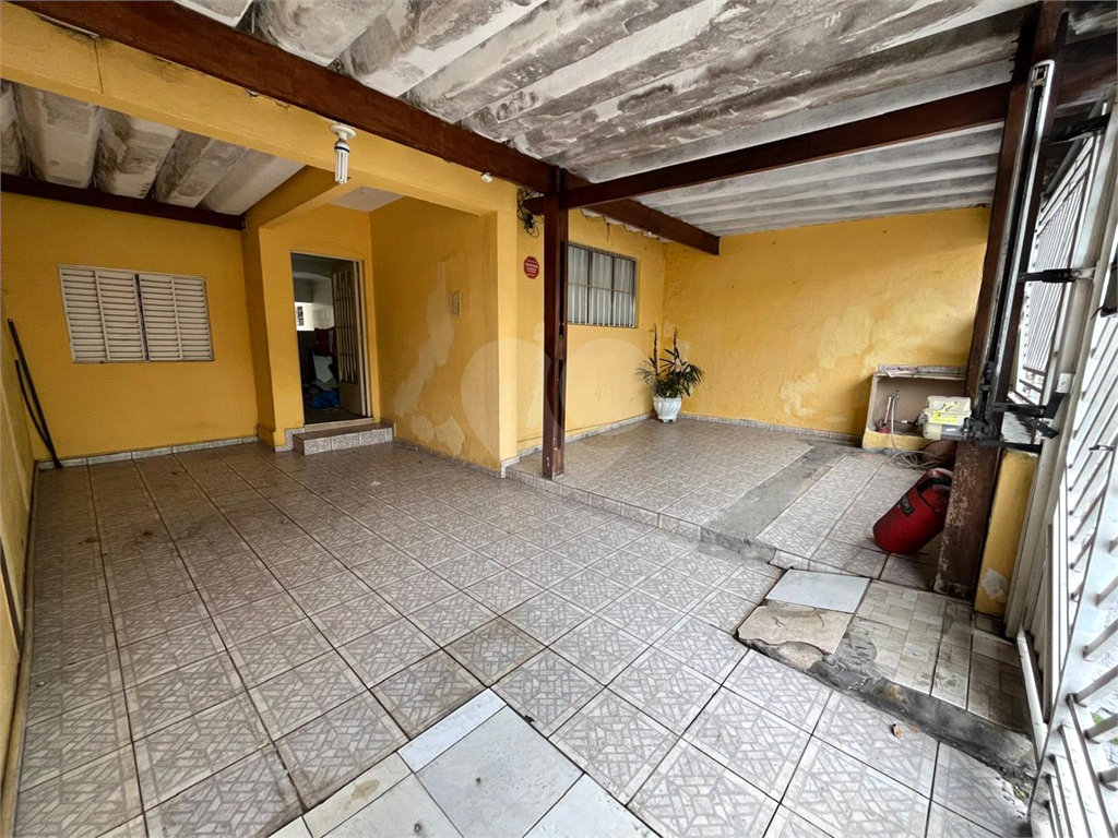 Casa Térrea na Vila Gustavo, 3 dormitórios, 2 vagas.