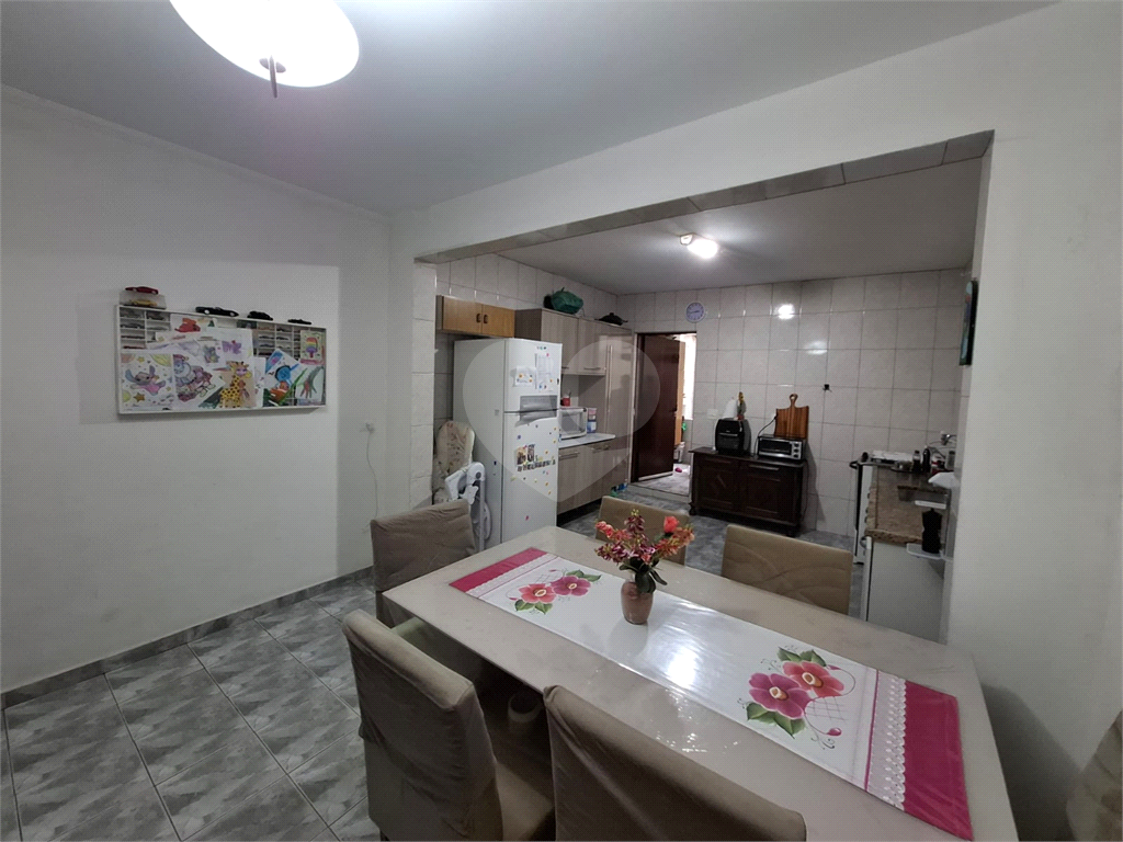 Sobrado venda Jardim Recanto Verde com 182m2, 3 quartos, 1 suíte, sala, cozinha, lavabo, quintal, porão, 2 vagas de garagem. 