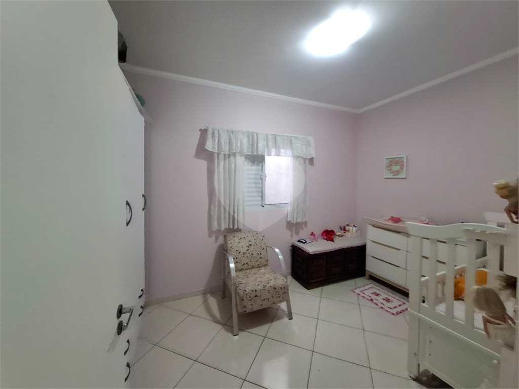 Sobrado venda Jardim Recanto Verde com 182m2, 3 quartos, 1 suíte, sala, cozinha, lavabo, quintal, porão, 2 vagas de garagem. 