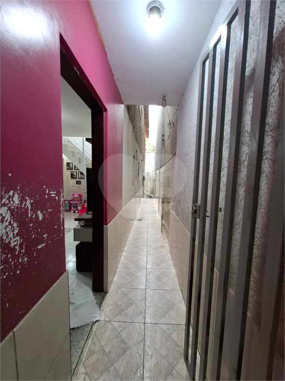 Sobrado venda Jardim Recanto Verde com 182m2, 3 quartos, 1 suíte, sala, cozinha, lavabo, quintal, porão, 2 vagas de garagem. 