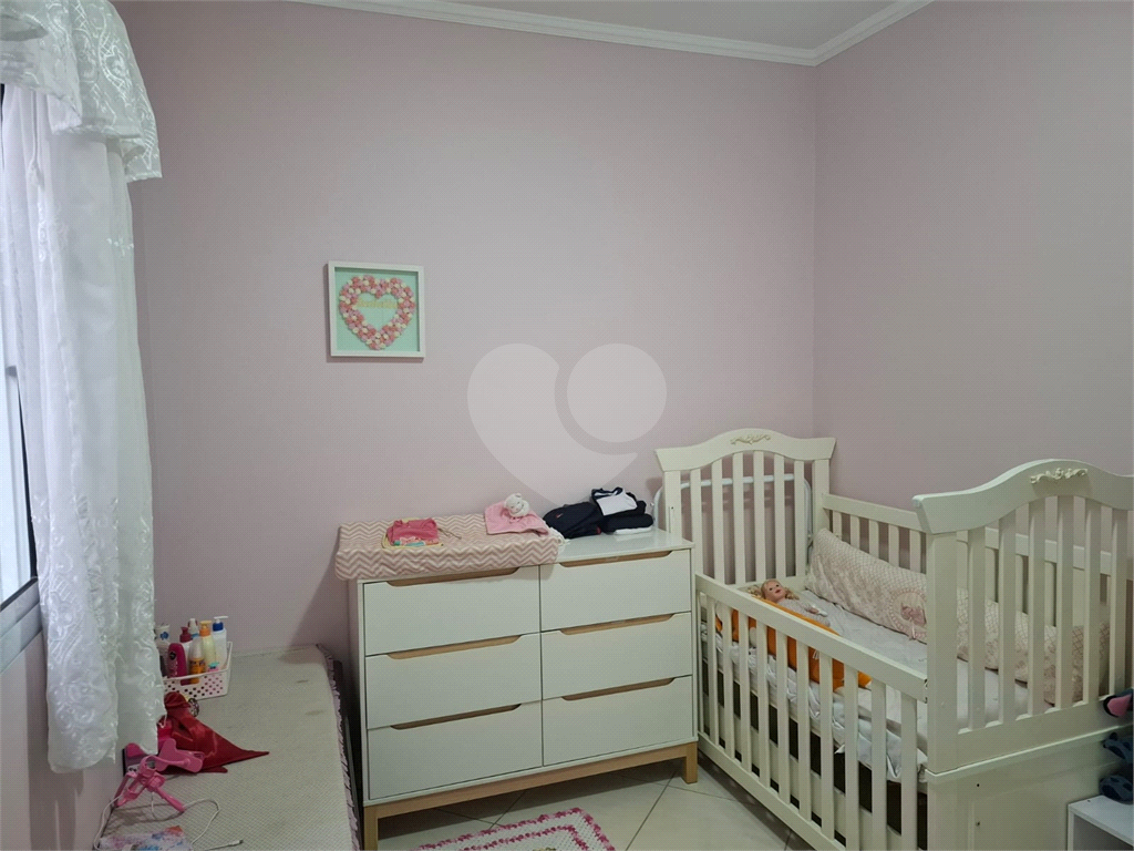 Sobrado venda Jardim Recanto Verde com 182m2, 3 quartos, 1 suíte, sala, cozinha, lavabo, quintal, porão, 2 vagas de garagem. 