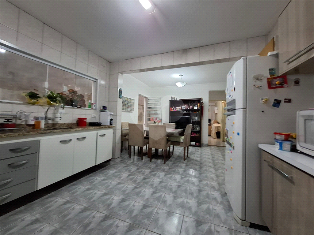 Sobrado venda Jardim Recanto Verde com 182m2, 3 quartos, 1 suíte, sala, cozinha, lavabo, quintal, porão, 2 vagas de garagem. 