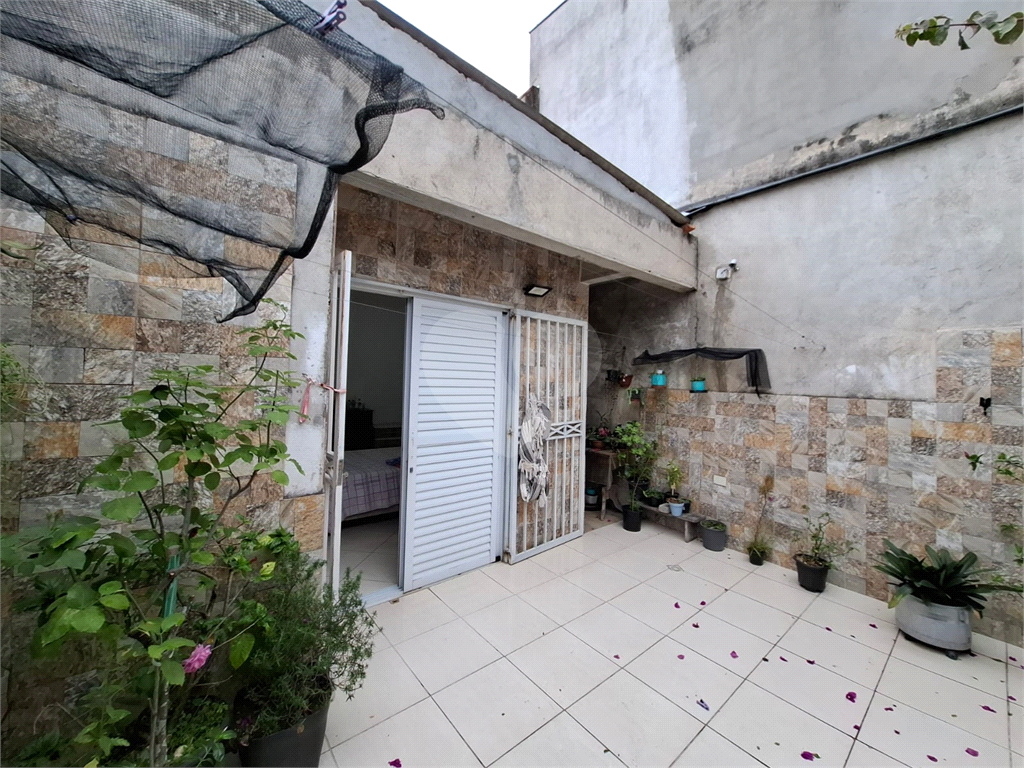 Sobrado venda Jardim Recanto Verde com 182m2, 3 quartos, 1 suíte, sala, cozinha, lavabo, quintal, porão, 2 vagas de garagem. 