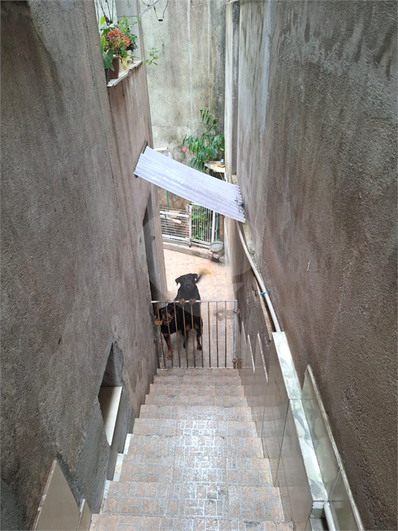 Sobrado venda Jardim Recanto Verde com 182m2, 3 quartos, 1 suíte, sala, cozinha, lavabo, quintal, porão, 2 vagas de garagem. 