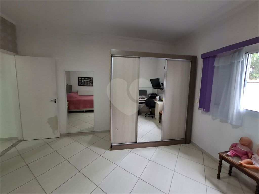 Sobrado venda Jardim Recanto Verde com 182m2, 3 quartos, 1 suíte, sala, cozinha, lavabo, quintal, porão, 2 vagas de garagem. 