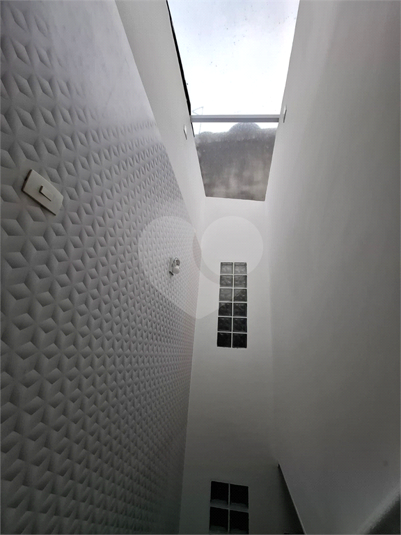 Sobrado venda Jardim Recanto Verde com 182m2, 3 quartos, 1 suíte, sala, cozinha, lavabo, quintal, porão, 2 vagas de garagem. 