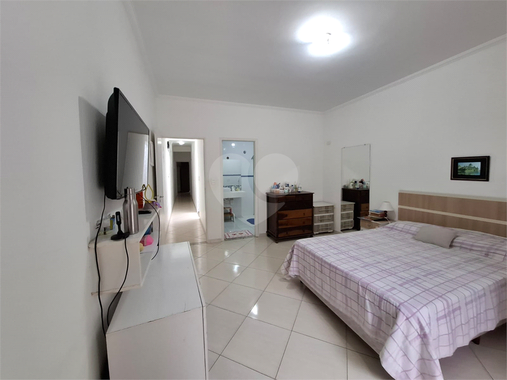 Sobrado venda Jardim Recanto Verde com 182m2, 3 quartos, 1 suíte, sala, cozinha, lavabo, quintal, porão, 2 vagas de garagem. 