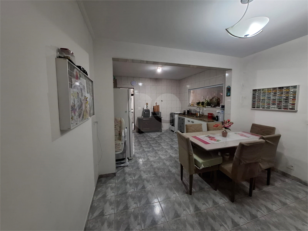 Sobrado venda Jardim Recanto Verde com 182m2, 3 quartos, 1 suíte, sala, cozinha, lavabo, quintal, porão, 2 vagas de garagem. 