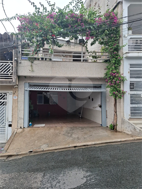 Sobrado venda Jardim Recanto Verde com 182m2, 3 quartos, 1 suíte, sala, cozinha, lavabo, quintal, porão, 2 vagas de garagem. 