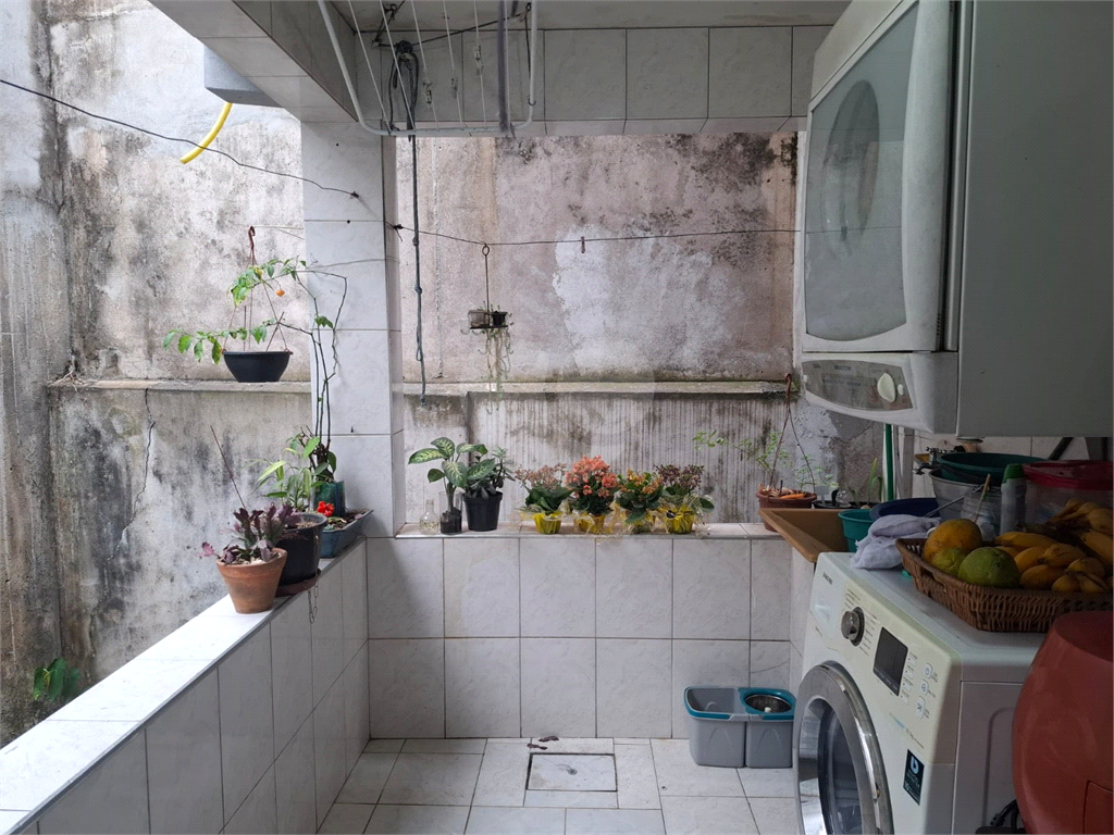 Sobrado venda Jardim Recanto Verde com 182m2, 3 quartos, 1 suíte, sala, cozinha, lavabo, quintal, porão, 2 vagas de garagem. 