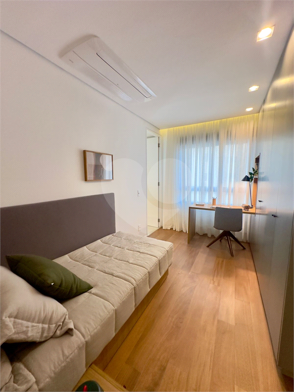 Brooklin Novo - Apto pronto - 229,36 m² - 4 suites - 3vgs