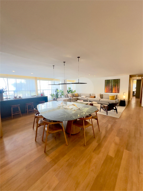 Brooklin Novo - Apto pronto - 229,36 m² - 4 suites - 3vgs