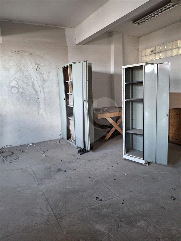 loja com 271m2 em excelente localização