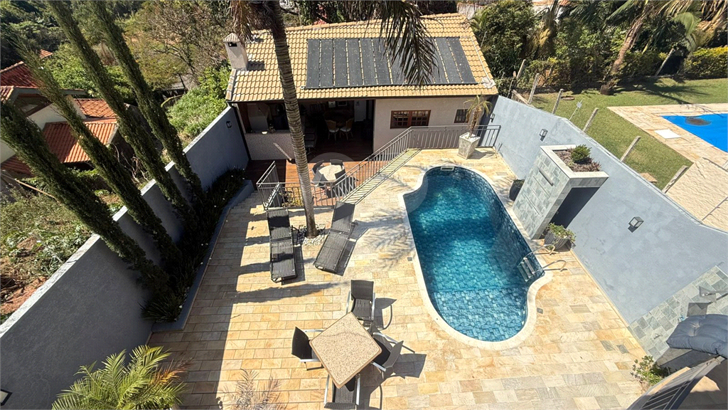 Casa para Locação 220m²| 3 Dormitórios| 3 Salas| Lareira | Área Gourmet com Piscina| Jardim Paulista em Atibaia