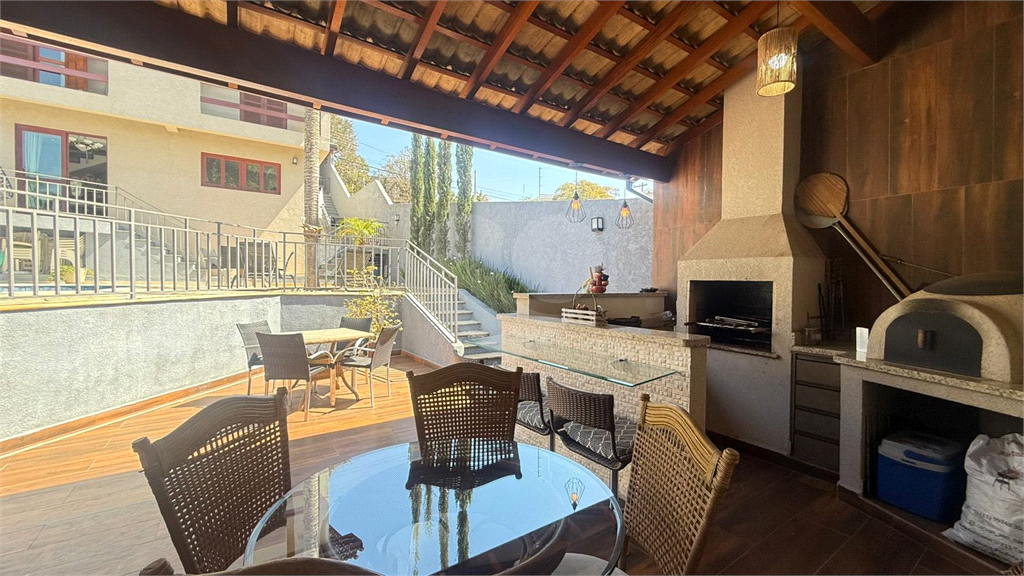 Casa para Locação 220m²| 3 Dormitórios| 3 Salas| Lareira | Área Gourmet com Piscina| Jardim Paulista em Atibaia