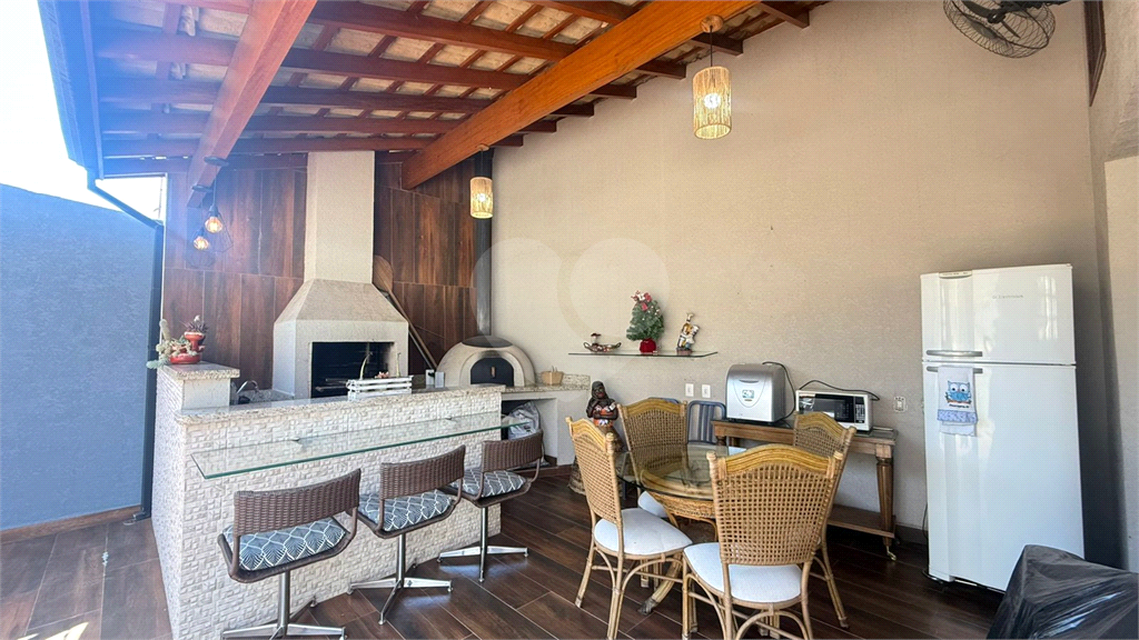 Casa para Locação 220m²| 3 Dormitórios| 3 Salas| Lareira | Área Gourmet com Piscina| Jardim Paulista em Atibaia